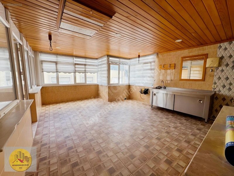 Buca Yeşilbağlar Mah. Merkezde Satılık 2+0 Teraslı Daire