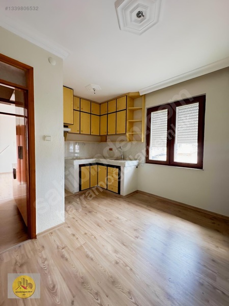 Buca Yeşilbağlar Mah. Merkezde Satılık 2+0 Teraslı Daire — fotoğraf 4