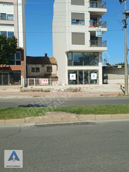 Yıldırım Beyazıt Cad.üzeri Kiralık 3 Katlı 240 M² Dükkan
