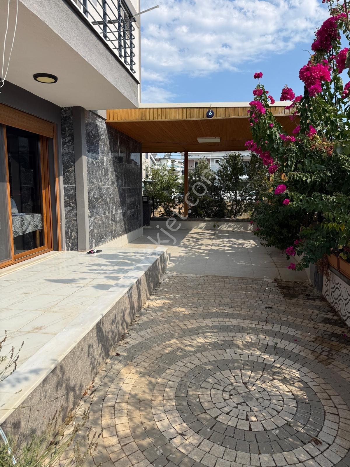 Acil Satılık 3+1 Villa Ayrı Mutfak — fotoğraf 2