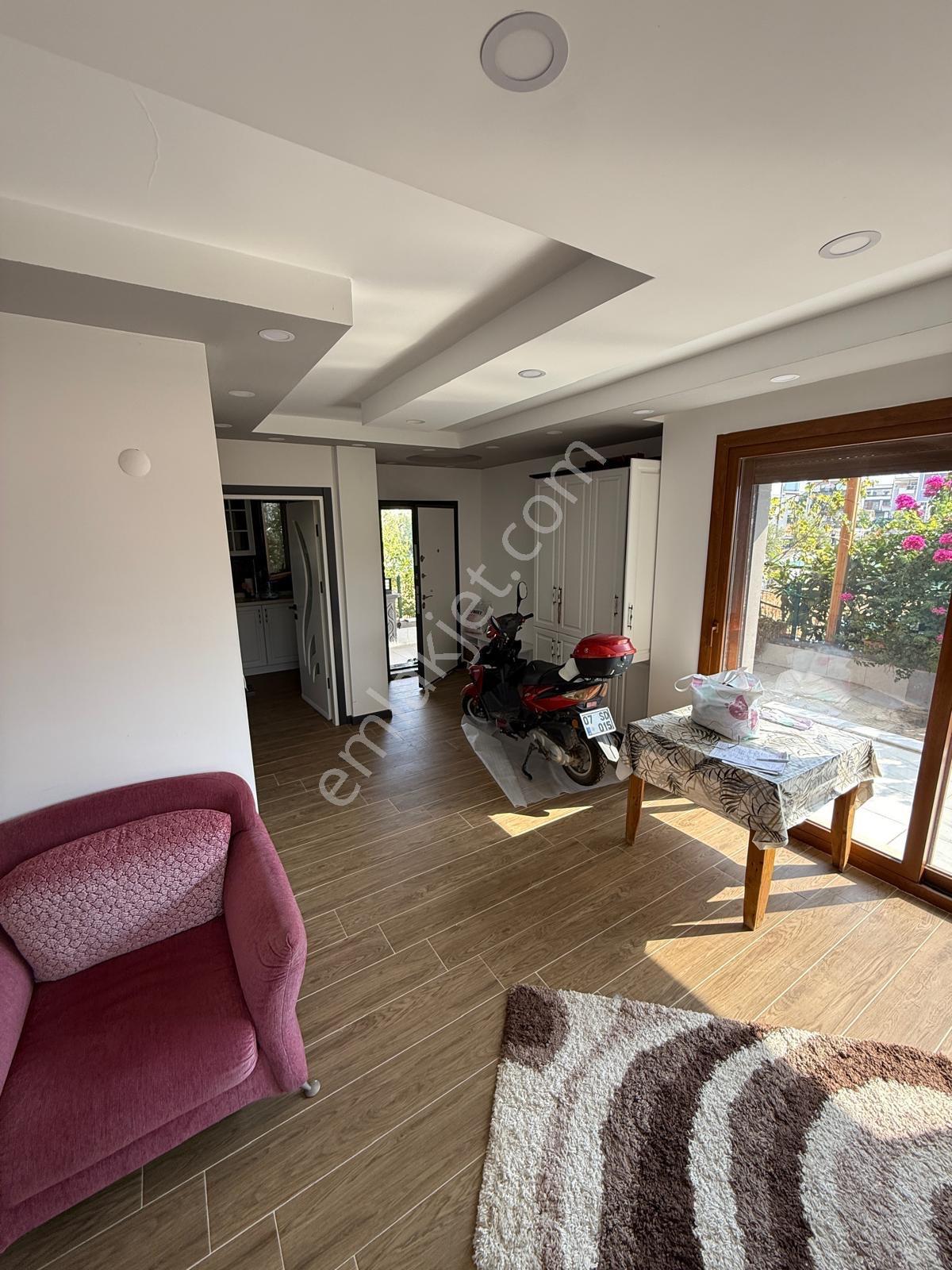 Acil Satılık 3+1 Villa Ayrı Mutfak — fotoğraf 20