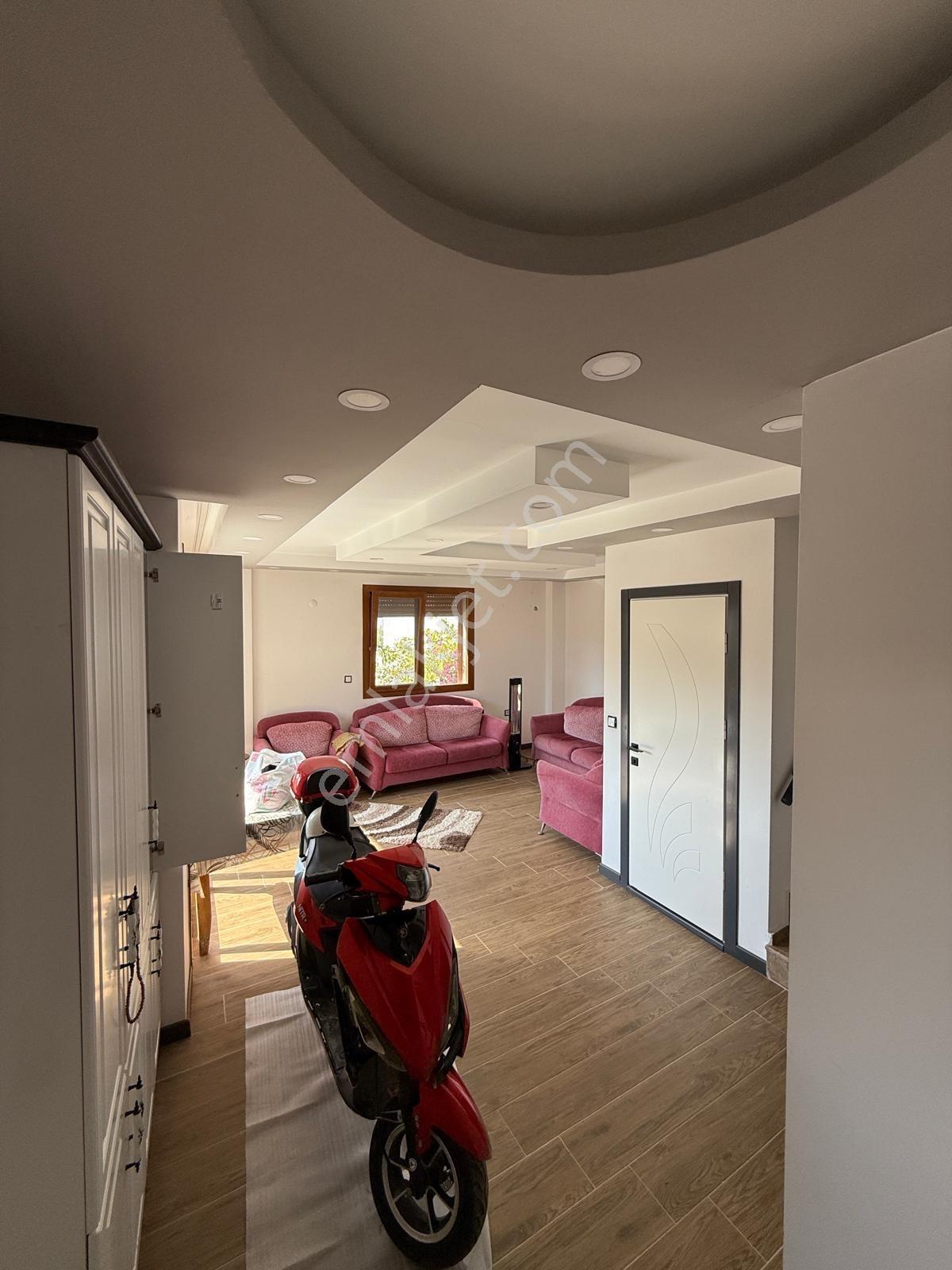 Acil Satılık 3+1 Villa Ayrı Mutfak — fotoğraf 24