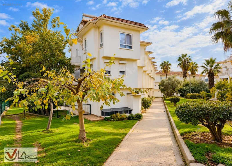 Örnekköy Sitesinde Özel Plajlı Denize 250m Müstakil Girişli 2+1
