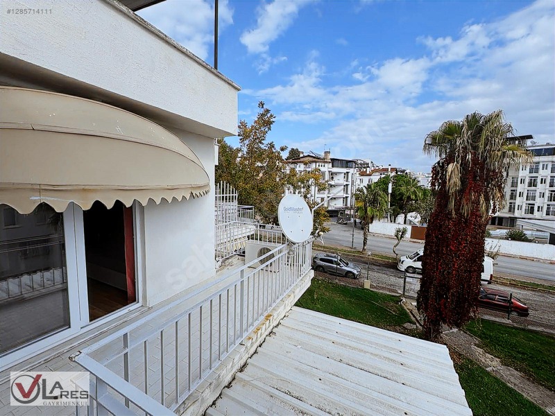 Örnekköy Sitesinde Özel Plajlı Denize 250m Müstakil Girişli 2+1 — fotoğraf 8