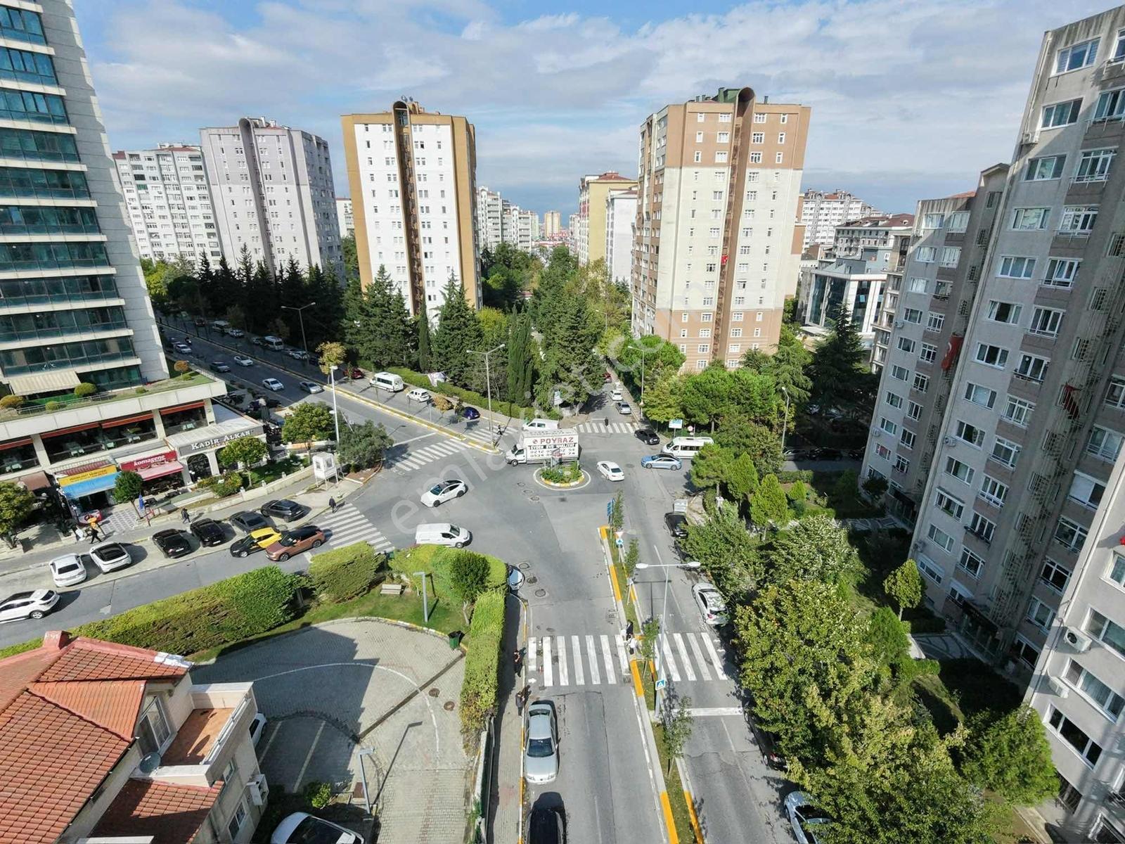 Remaxhedef Beylikdüzü Barış Mah. Işık 64 Sitesi 6. Kat 3+1 Daire