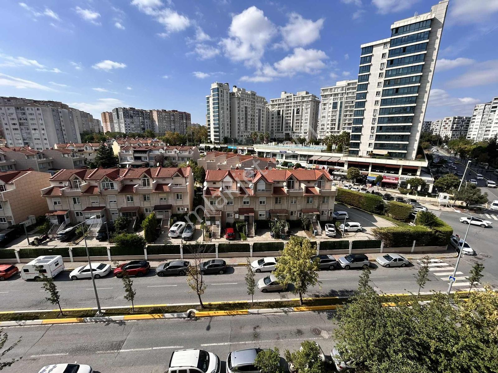 Remaxhedef Beylikdüzü Barış Mah. Işık 64 Sitesi 6. Kat 3+1 Daire — fotoğraf 2