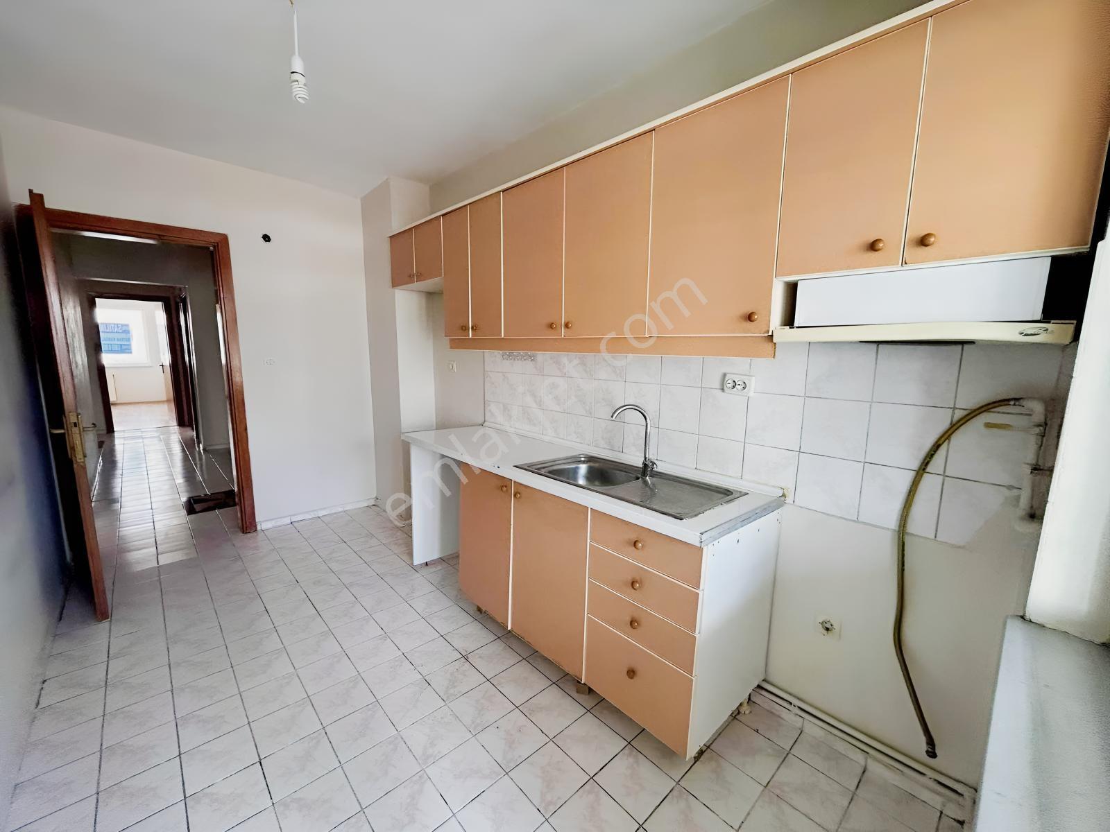 Remaxhedef Beylikdüzü Barış Mah. Işık 64 Sitesi 6. Kat 3+1 Daire — fotoğraf 8