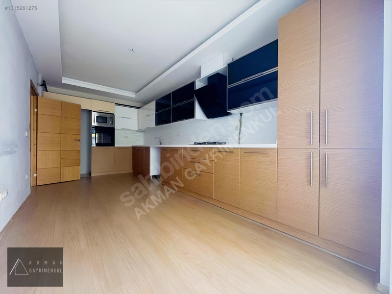 Akman/cağaloğlu 150m/site İçi/cam Balkonlu/katta Tek Daire 3+1 — fotoğraf 2