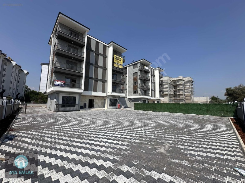 Bilim Üniversitesi Karşısı Havuzlu Sitede Satılık 1+1 — fotoğraf 2