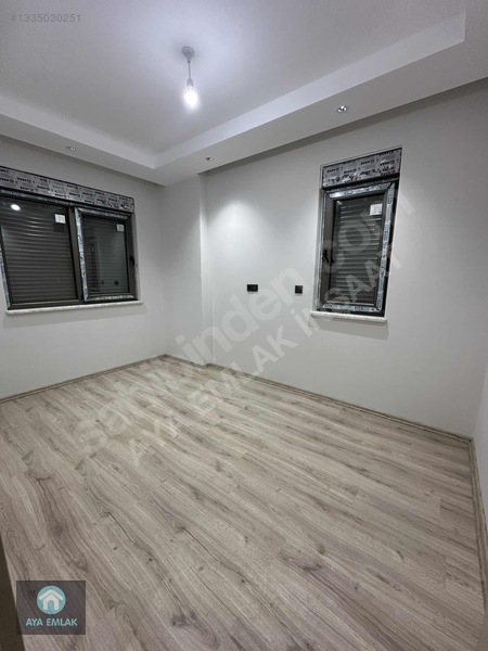 Bilim Üniversitesi Karşısı Havuzlu Sitede Satılık 1+1 — fotoğraf 8