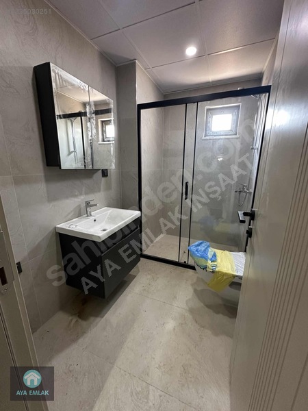 Bilim Üniversitesi Karşısı Havuzlu Sitede Satılık 1+1 — fotoğraf 9