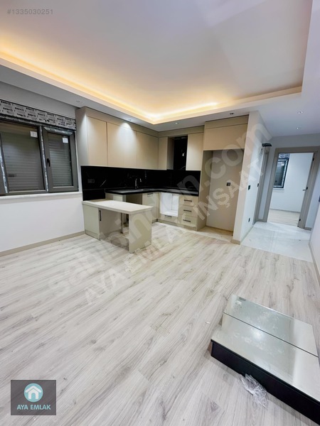 Bilim Üniversitesi Karşısı Havuzlu Sitede Satılık 1+1 — fotoğraf 12