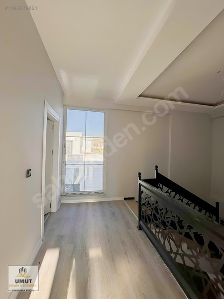 Edremit'te Hilton Oteli Arkasında Satılık 6+1 Triplex Villa — fotoğraf 2