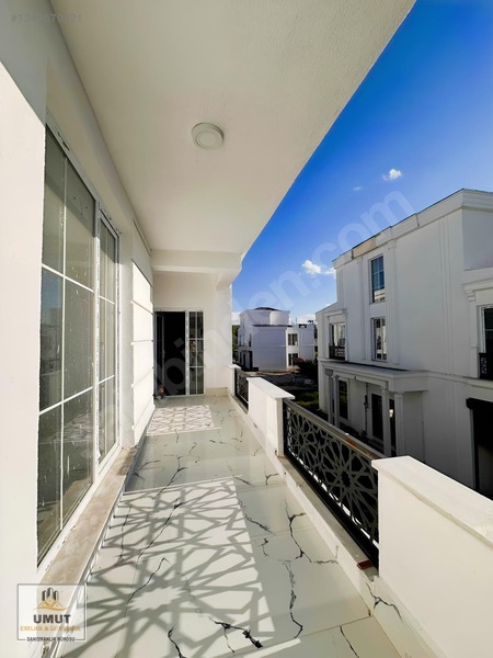 Edremit'te Hilton Oteli Arkasında Satılık 6+1 Triplex Villa — fotoğraf 12