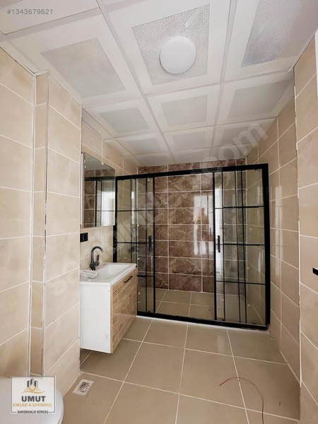 Edremit'te Hilton Oteli Arkasında Satılık 6+1 Triplex Villa — fotoğraf 15