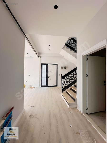 Edremit'te Hilton Oteli Arkasında Satılık 6+1 Triplex Villa — fotoğraf 24