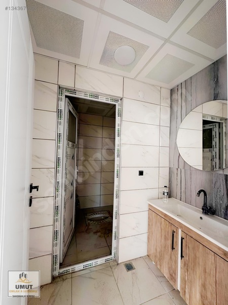 Edremit'te Hilton Oteli Arkasında Satılık 6+1 Triplex Villa — fotoğraf 30