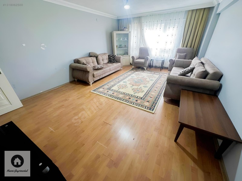 ** Mutlu Mah.de Geniş Kat Konumunda 3+1 Satılık Daire ** — fotoğraf 2