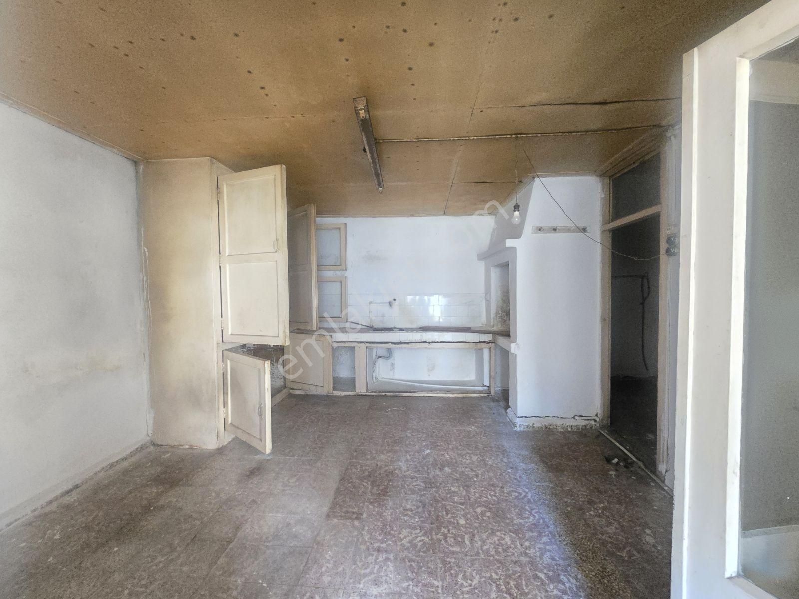 Emniyetin Arkasında 153 M² Arsa İçinde Müstakil Ev — fotoğraf 8