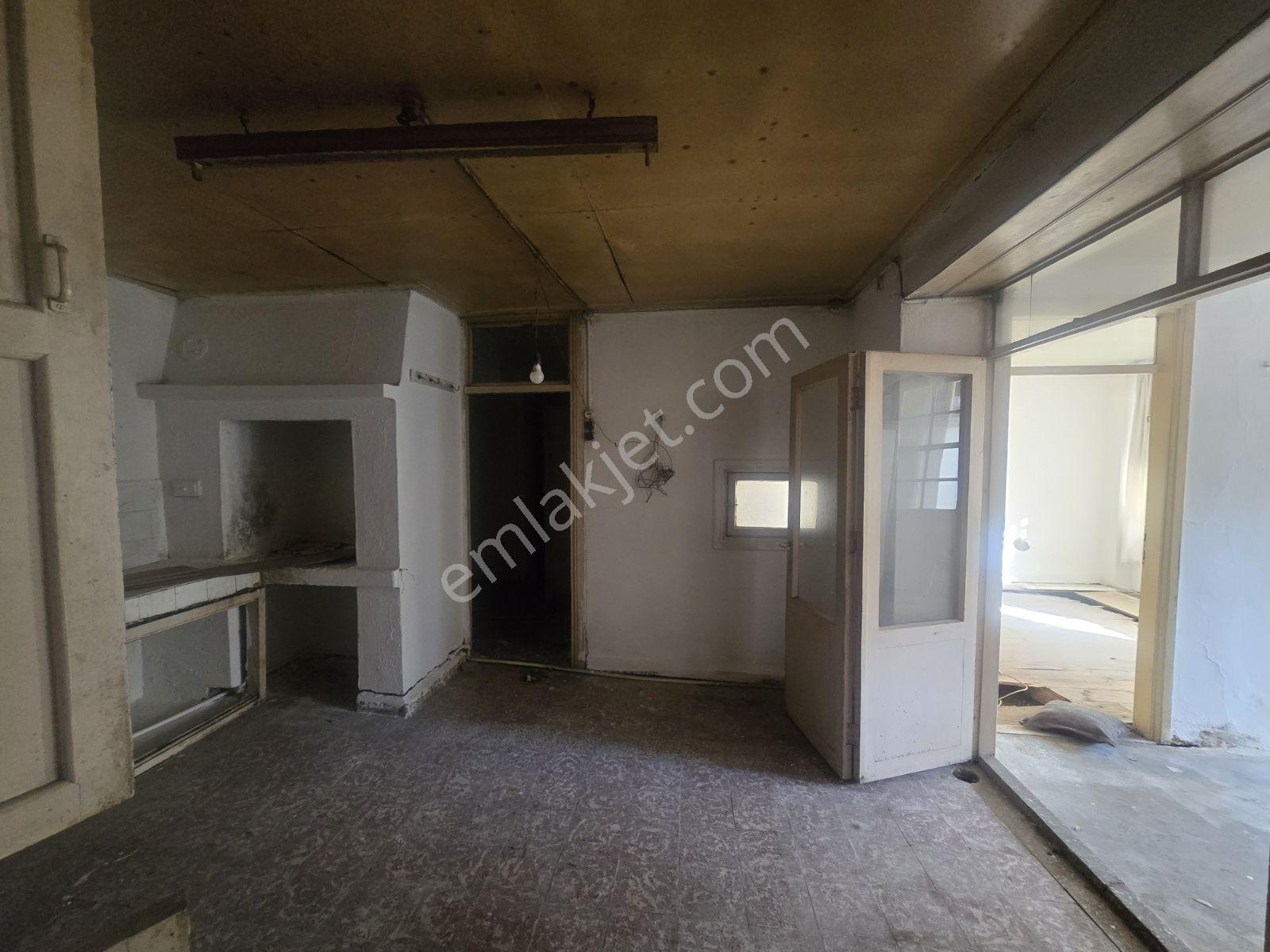 Emniyetin Arkasında 153 M² Arsa İçinde Müstakil Ev — fotoğraf 9