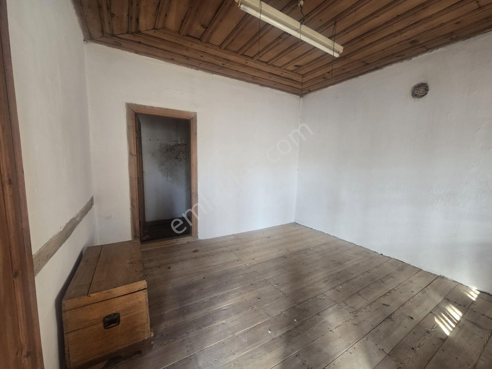Emniyetin Arkasında 153 M² Arsa İçinde Müstakil Ev — fotoğraf 13