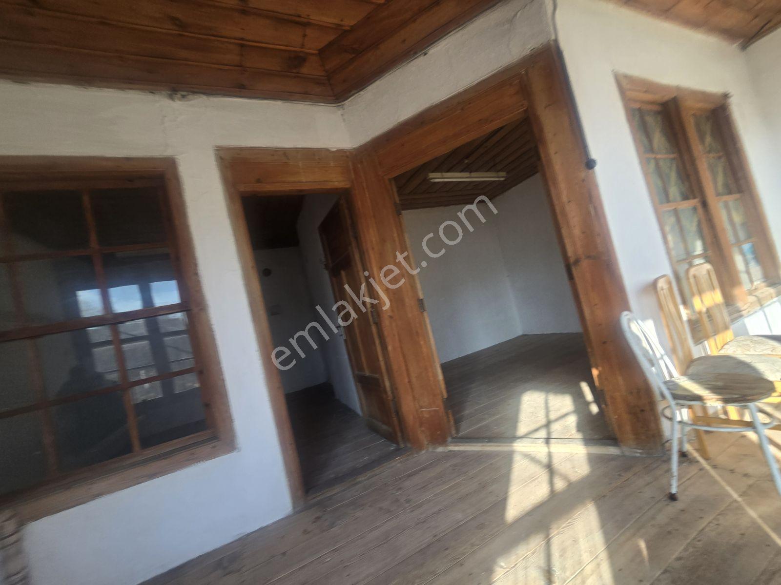 Emniyetin Arkasında 153 M² Arsa İçinde Müstakil Ev — fotoğraf 16