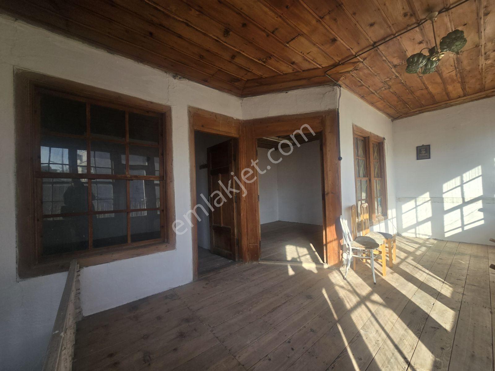 Emniyetin Arkasında 153 M² Arsa İçinde Müstakil Ev — fotoğraf 17