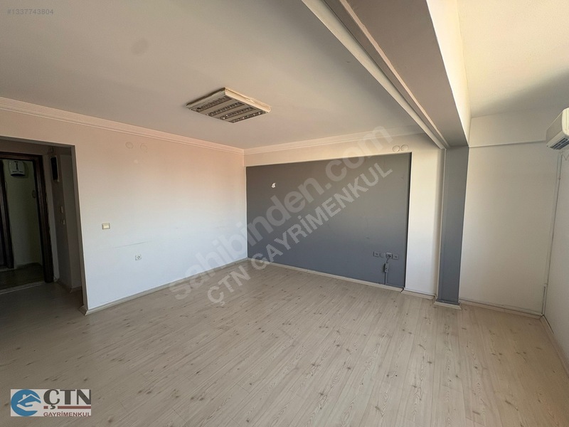 Çtn'den Narlıdere Cadde Üstünde,temiz,bakımlı, Kiralık Büro-ofis — fotoğraf 2