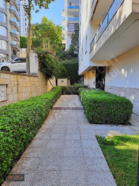 Ilıcada Metro Ve Caddeye Çok Yakın Kiralık Daire — fotoğraf 5