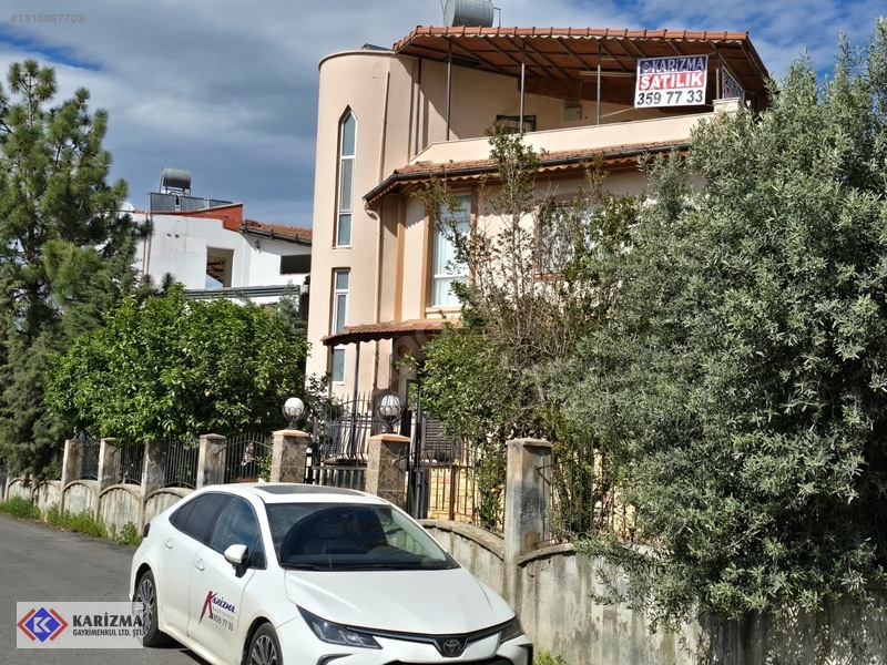 Yenişehir'de Site İçi, 500 M² Arsa Paylı, Köşe Villa