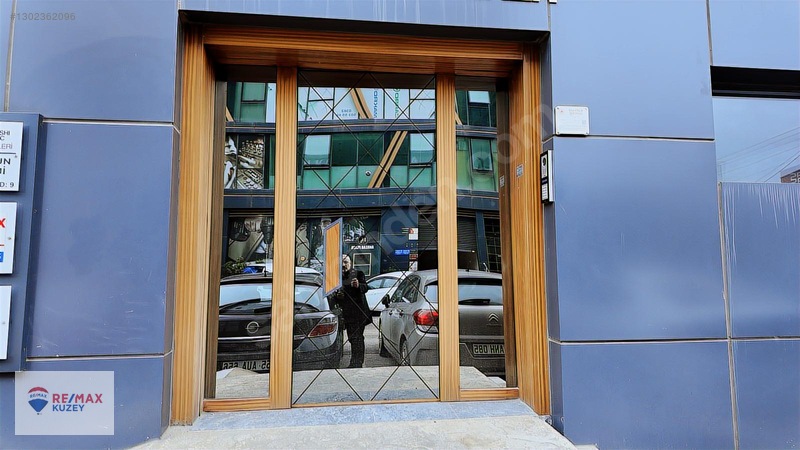 Piazza Avm Sırası Ana Yola Cephe Devren Kiralık Ofis — fotoğraf 3