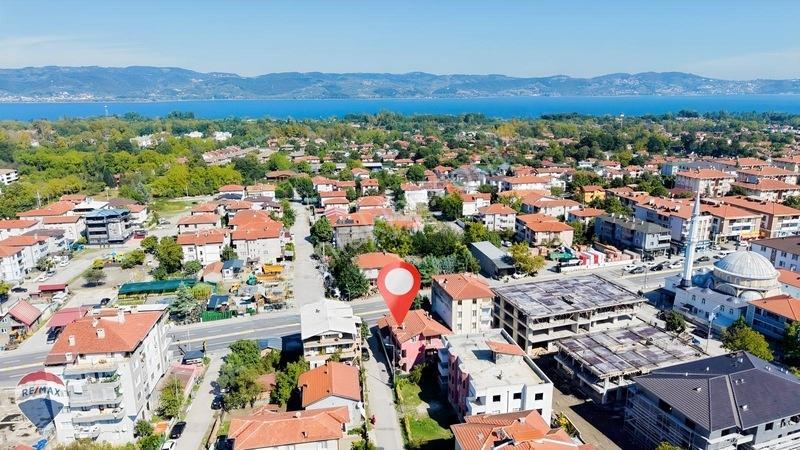 Remax Mavi'den Sapanca'da Tic. İmarlı,yatırım Değeri Yüksek Bina — fotoğraf 5