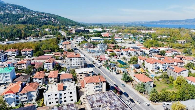 Remax Mavi'den Sapanca'da Tic. İmarlı,yatırım Değeri Yüksek Bina — fotoğraf 10