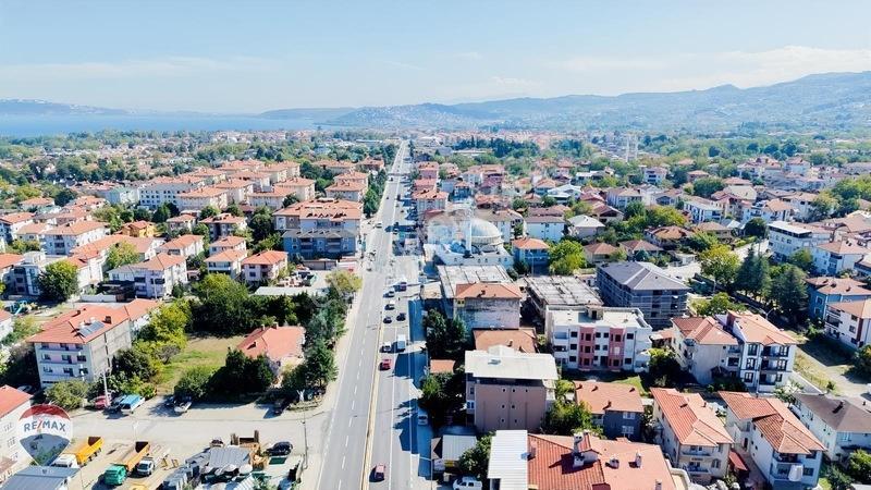 Remax Mavi'den Sapanca'da Tic. İmarlı,yatırım Değeri Yüksek Bina — fotoğraf 16