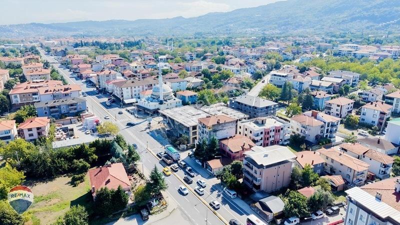 Remax Mavi'den Sapanca'da Tic. İmarlı,yatırım Değeri Yüksek Bina — fotoğraf 17