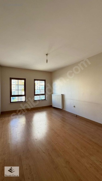 Piramit Gm'den Abdurrahman Gazide Satılık 2+1 Daire — fotoğraf 2