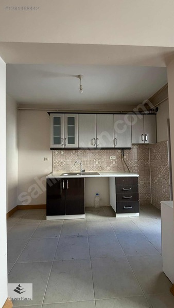 Piramit Gm'den Abdurrahman Gazide Satılık 2+1 Daire — fotoğraf 4