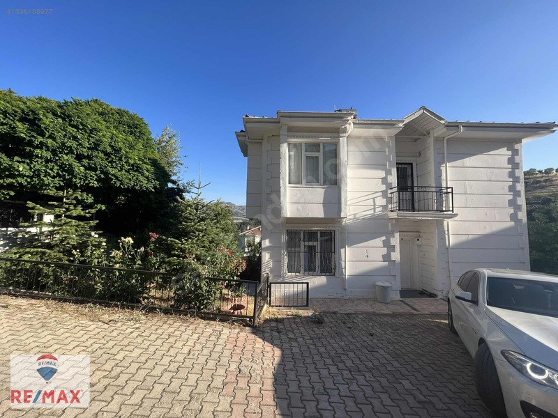 Hazar Gölünde Yüce Tatil Sitesinde Satılık 4+1 Yazlık Villa — fotoğraf 4