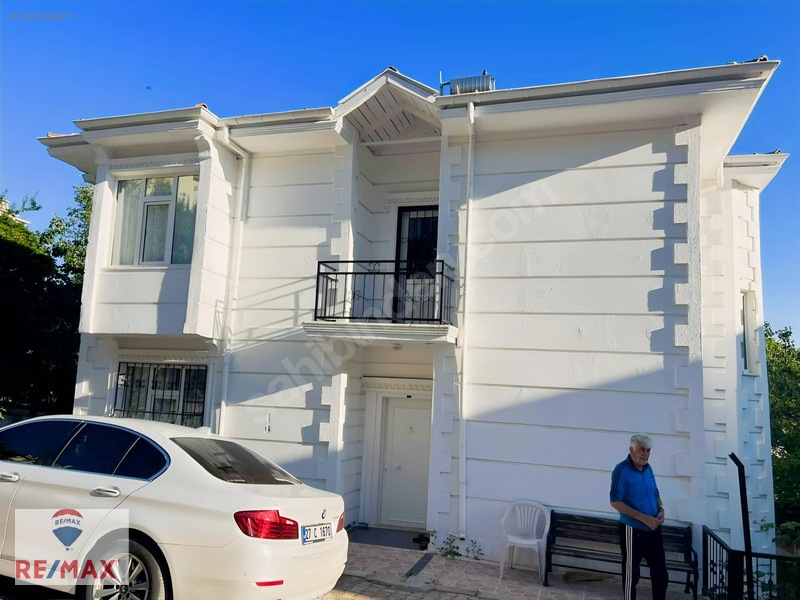 Hazar Gölünde Yüce Tatil Sitesinde Satılık 4+1 Yazlık Villa — fotoğraf 6