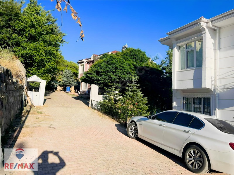 Hazar Gölünde Yüce Tatil Sitesinde Satılık 4+1 Yazlık Villa — fotoğraf 8