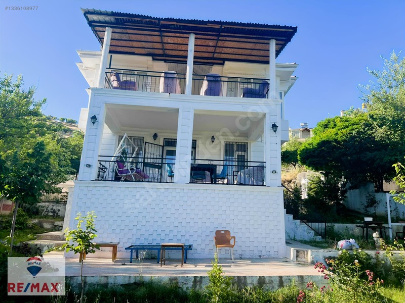 Hazar Gölünde Yüce Tatil Sitesinde Satılık 4+1 Yazlık Villa — fotoğraf 24
