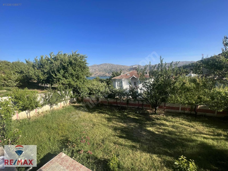 Hazar Gölünde Yüce Tatil Sitesinde Satılık 4+1 Yazlık Villa — fotoğraf 32