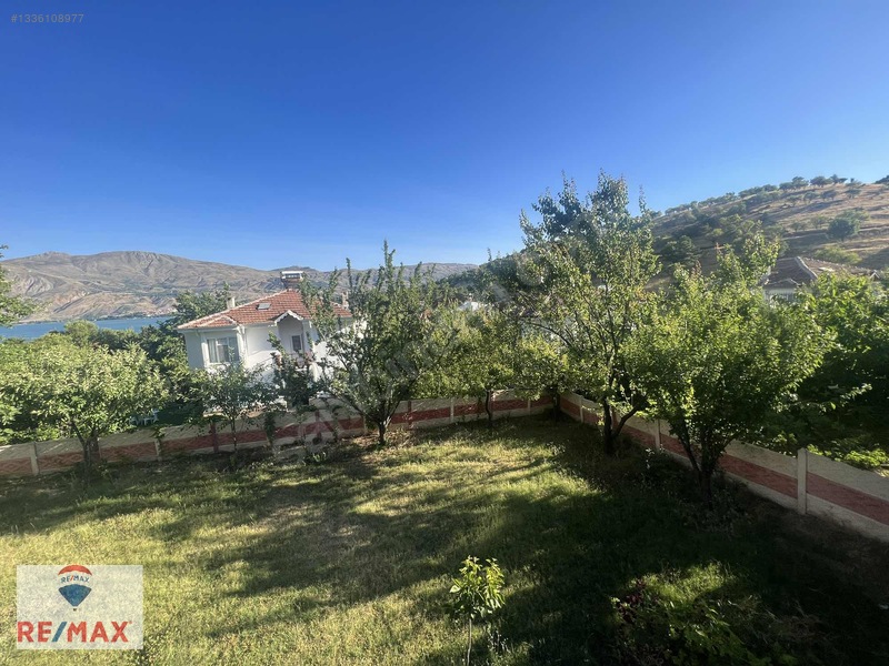 Hazar Gölünde Yüce Tatil Sitesinde Satılık 4+1 Yazlık Villa — fotoğraf 33