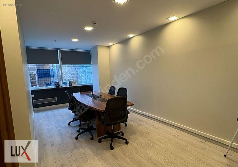 Maslak Beybi Giz Plazada Dekorasyonlu 250m2 Kiralık Ofis / Lux — fotoğraf 5