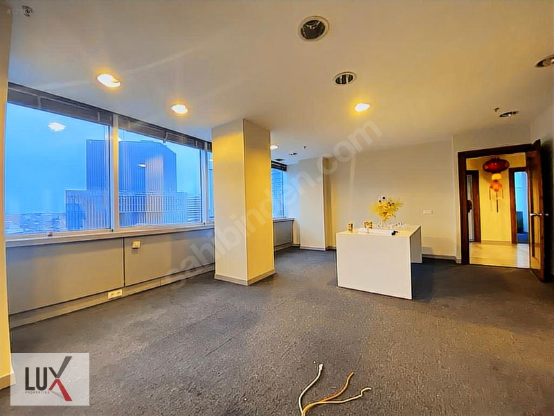 Maslak Beybi Giz Plazada Dekorasyonlu 250m2 Kiralık Ofis / Lux — fotoğraf 7