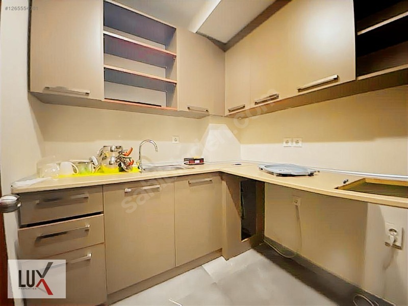 Maslak Beybi Giz Plazada Dekorasyonlu 250m2 Kiralık Ofis / Lux — fotoğraf 15