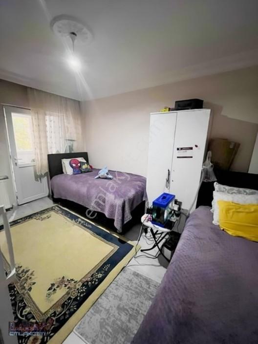 Emlakcımdan Vatan Cad.üzeri Ara Kat Asansörlü Full Bakımlı 2+1 — fotoğraf 24