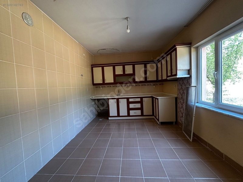 Gemerek'te Geniş Arsalı Müstakil Villa — fotoğraf 2