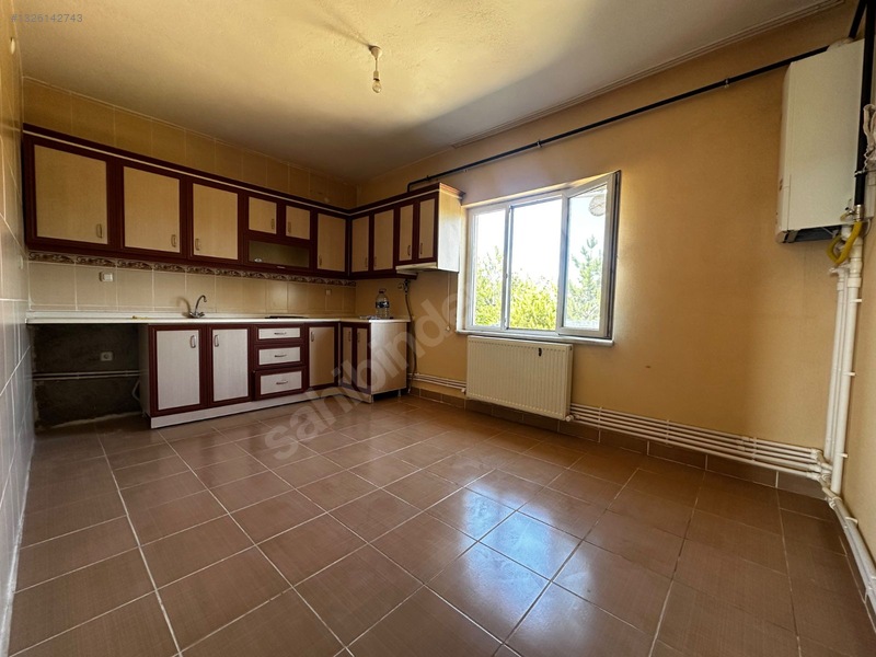 Gemerek'te Geniş Arsalı Müstakil Villa — fotoğraf 8