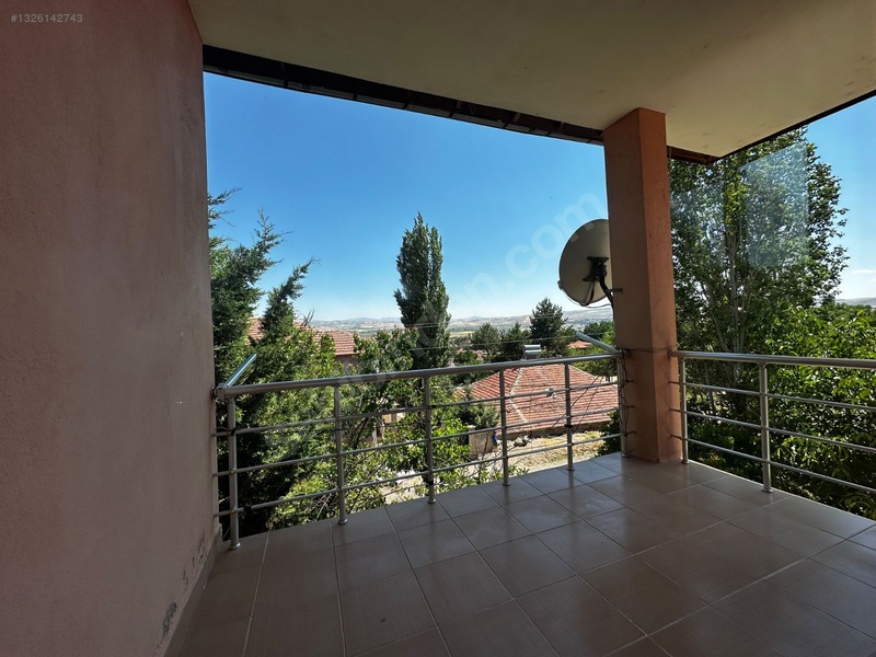 Gemerek'te Geniş Arsalı Müstakil Villa — fotoğraf 15